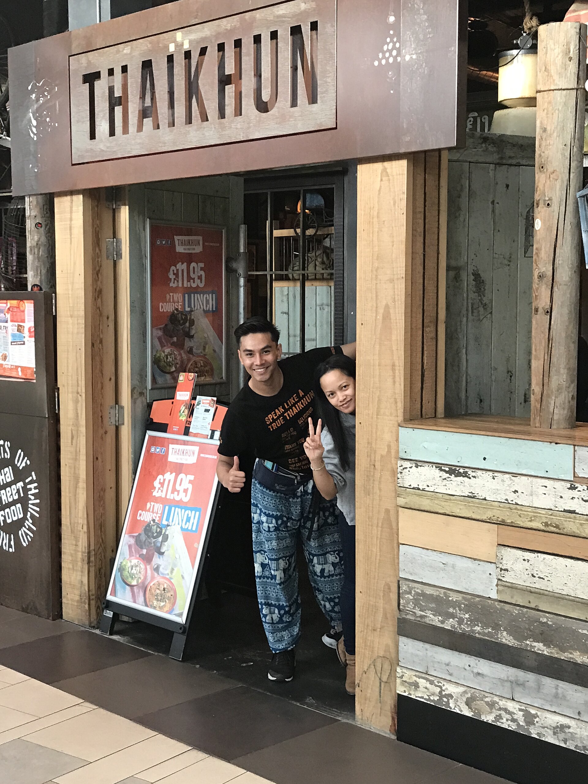 Thaikhun thai street food team members