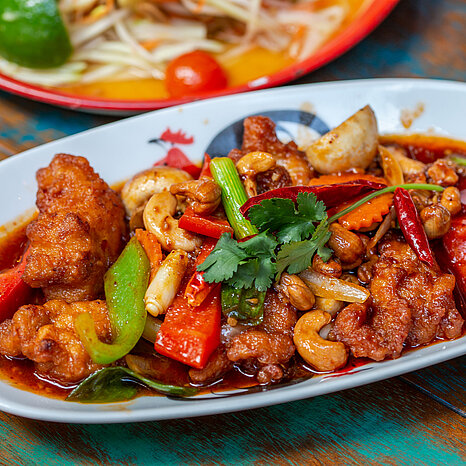 Thaikhun Thai street food chicken cashew nuts